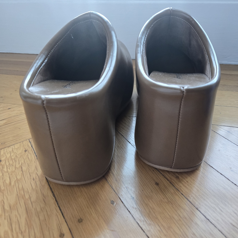 Jeffrey Campbell Tan Platform Clogs - Picture 3 of 6